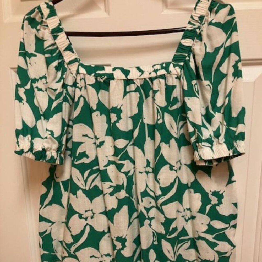Green Sonoma top NWOT